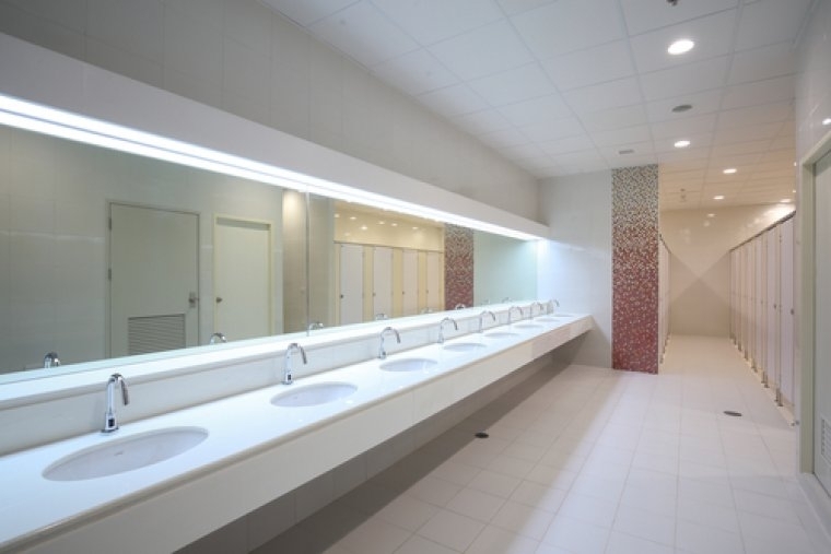 Loodgietersbedrijf-Doornebal-Rhenen-sanitiair-aanleggen-plaatsen-toiletten-wastafels-en-kranen